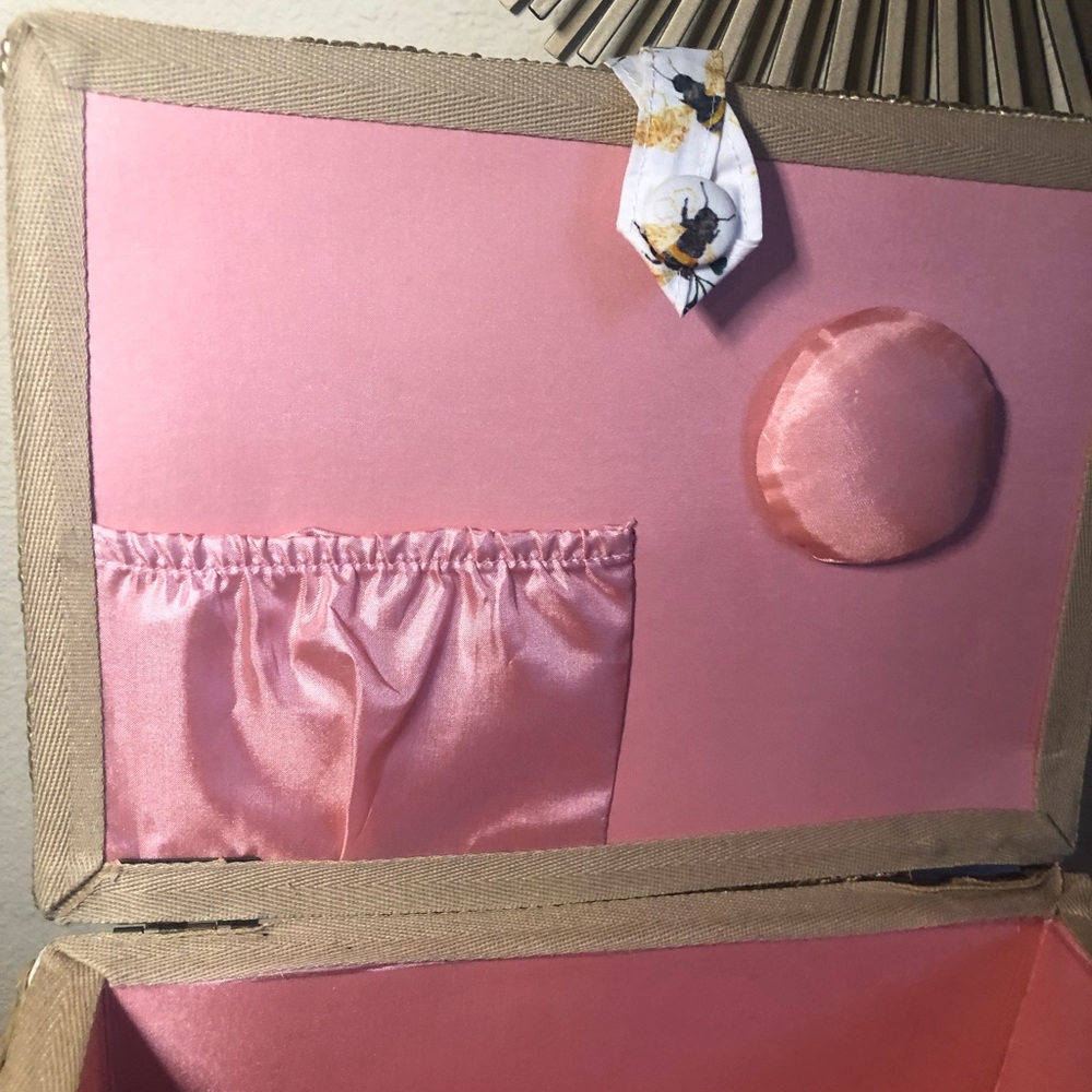 Sewing box - Picture 4 of 6